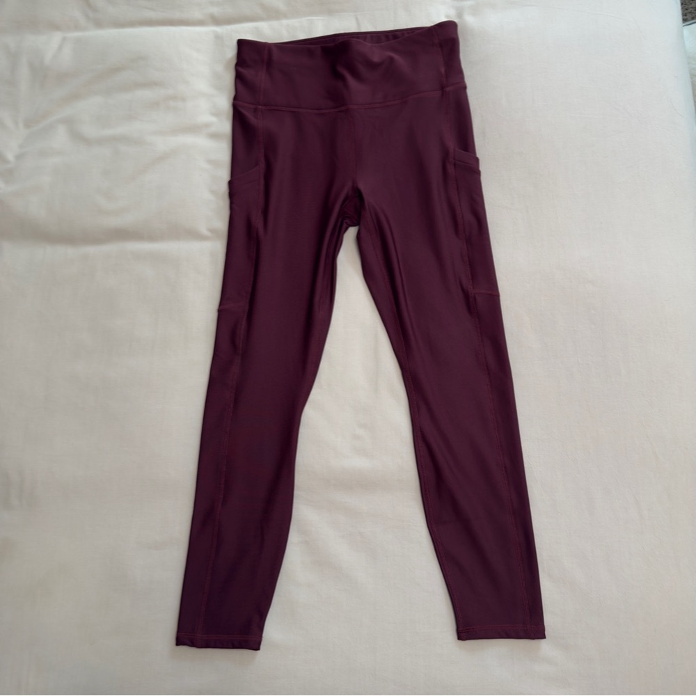 Fabletics Cold Weather High-Waisted Pocket Leggings | Merlot | M | NWT